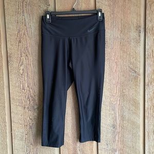 Nike Womens capri leggings small